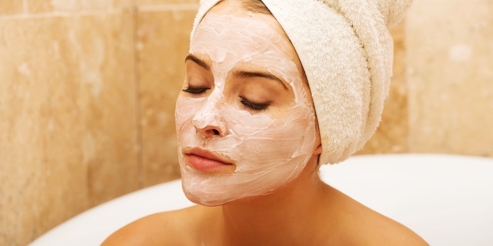 Confinement : prendre le temps pour soi à travers l’utilisation du masque.